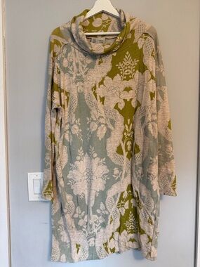 Cowl Neck Floral Jacquard Tunic Sweater - Green/Cream